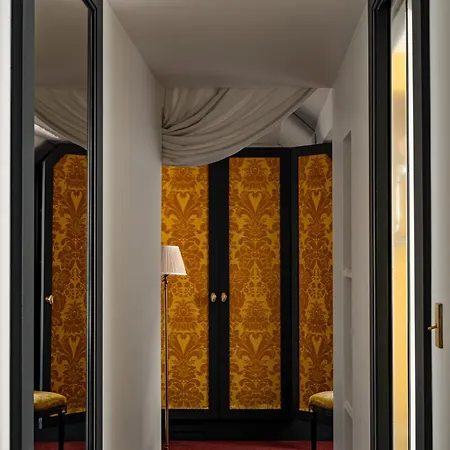 Отель La Chambre Du Marais