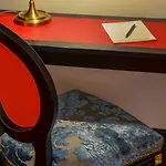 La Du Marais 4*